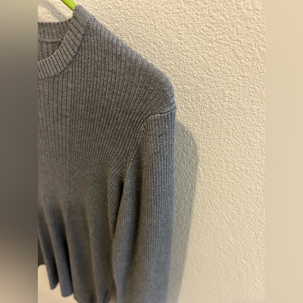 Gray Ribbed Knit Sweater - Picture 2 of 6